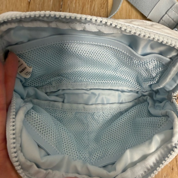 lululemon Light Blue Mist Crossbody Belt Bag - Picture 12 of 16